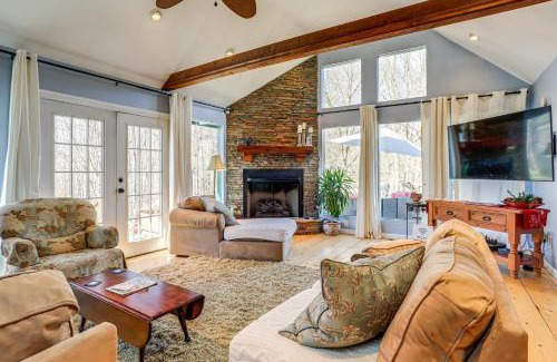 Dahlonega House | Large Deck Luxe 6-Acre Retreat in Dahlonega!
