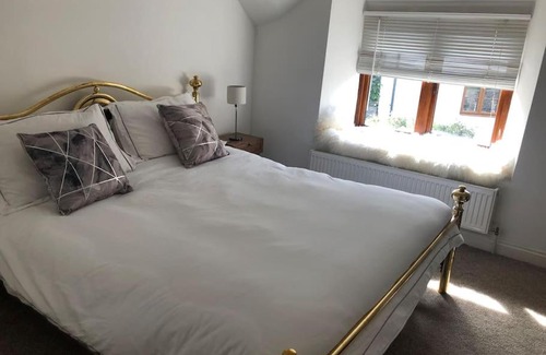 Vobster Villa | Spacious Pet-Friendly Cottage in Babington, Somerset