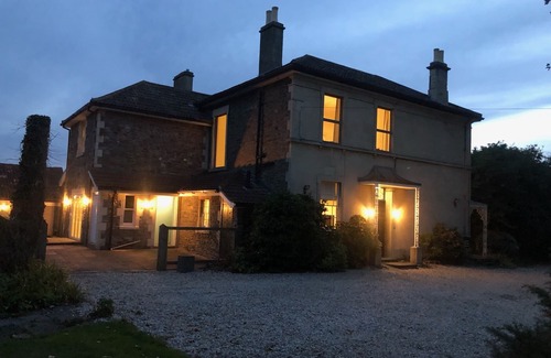 Swineford House | Elegant Retreat Between Bristol and Bath with Spa & Ocean Views