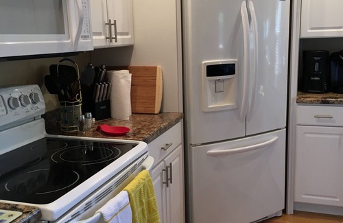 Huron House | Spacious Retreat for 14, Steps to Rye Beach Park