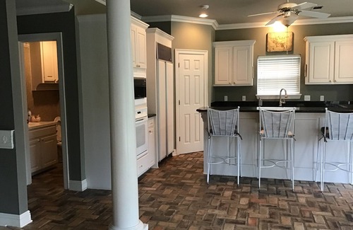 Shenandoah House | Pet-Friendly 3 Bedroom Home with Ocean View in Baton Rouge