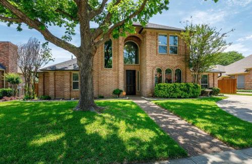 Keller House | Family-Friendly Home with Pool in Keller, Rated 9.5/10