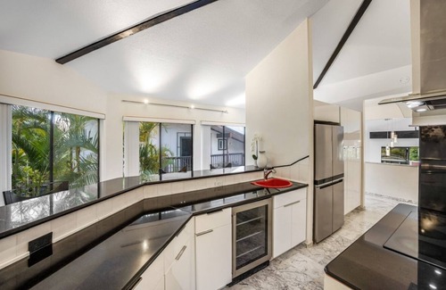 Kaneohe House | Executive Home with Scenic Views - Ideal for Families