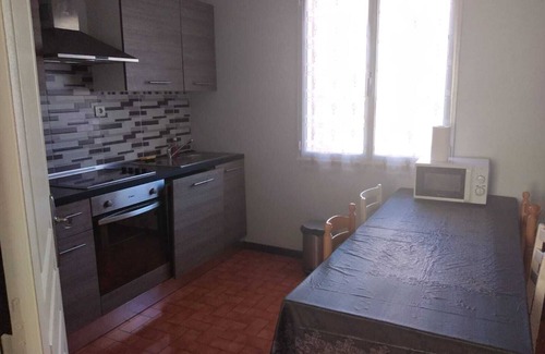 Pierrelaye House | Spacious F3 Apartment with Balcony and Kitchen Amenities