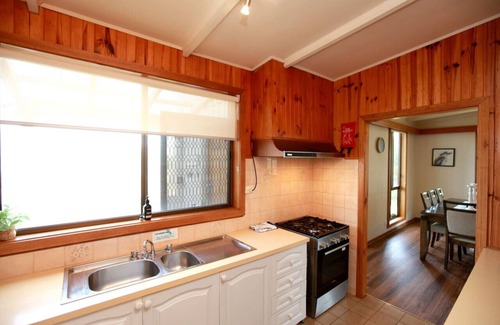 Jam Jerrup House | Large Family Beach House - Long stays discounted