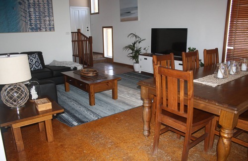 Iluka House | Family-Friendly Home with Pool and Ocean Views - Rated 9.8