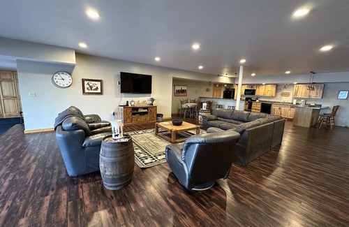 Harshaw House | Large, Family-Friendly Lake Home, On Snowmobile/ATV Trails, W/D, Firepit