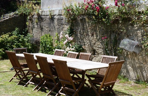 Groix House | Spacious Family Retreat with Pool and Oceanfront Views
