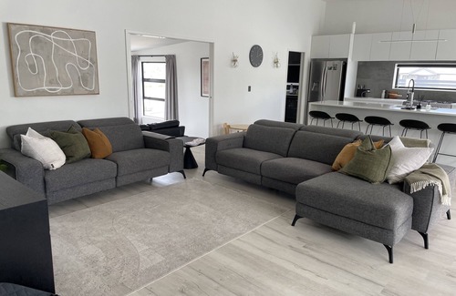Papamoa Beach House | Spacious Family Home in Papamoa - Ideal for Aims Games