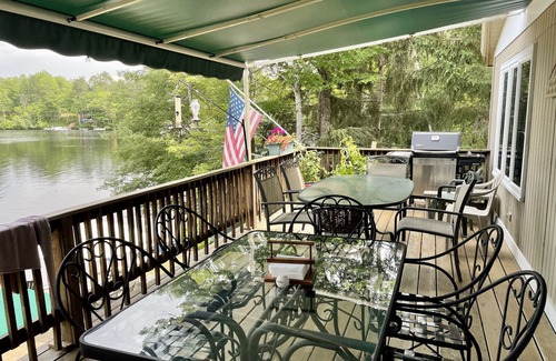 The Bays House | Perfect Family Retreat at Cassie Cove, Lake Ossipee