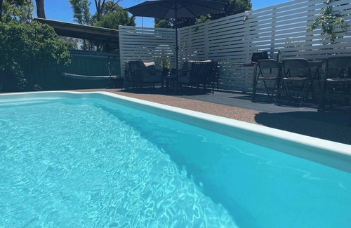 Woolooware House | Large Family Home with heated pool close to beach