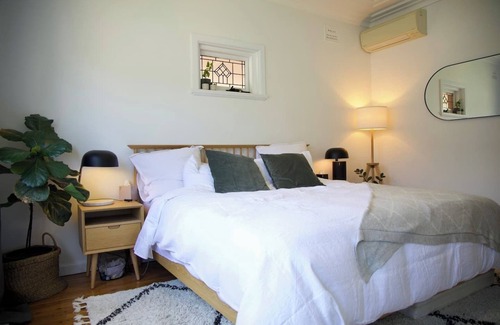 Woolooware House | Large Family Home with heated pool close to beach