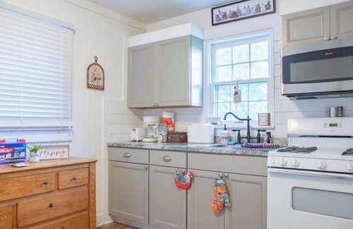 Columbia House | Large family home w dinning by Lindsey Wilson