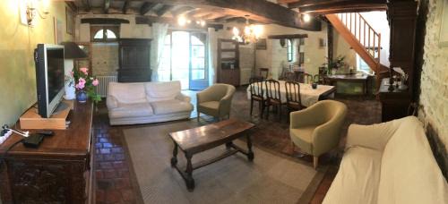 Cussay House | Family Retreat in Serene South Touraine with Pool Access