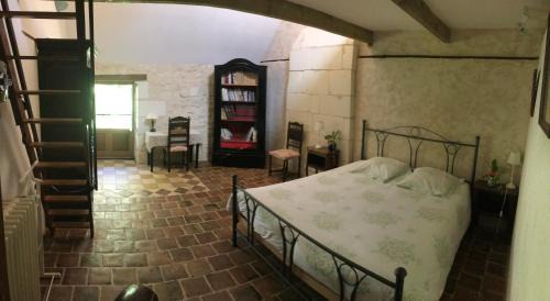 Cussay House | Family Retreat in Serene South Touraine with Pool Access