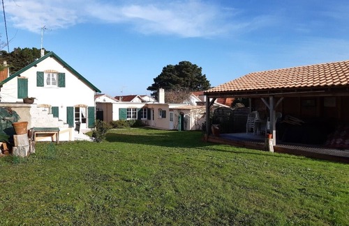 Le Cormier House | Large family seaside villa La Plaine sur mer with swimming pool and enclosed garden