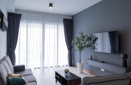 Tanjung Bungah Apartment | Family-Friendly Seaview Suite with Pool & Breakfast by The Only Bnb