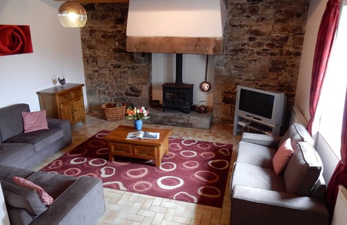 Lanrivain Other | Family-Friendly Farmhouse with Pool & Games Room Awaits