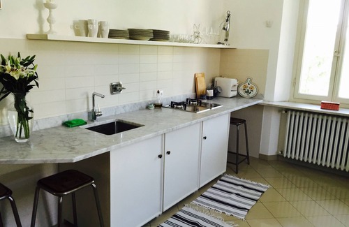 Pisa Apartment | Beautiful Villa Flat in Pisa with Oceanfront Pool
