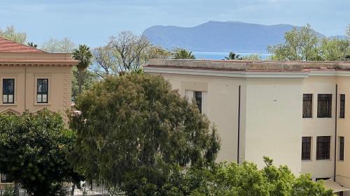 Corso dei Mille - Sant'Erasmo Apartment | Spacious Flat Near Botanical Garden & Central Station