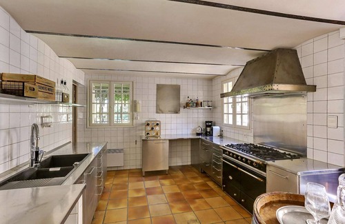 Entraigues-sur-la-Sorgue Other | Relax in a Cozy Air-Conditioned House with Private Pool