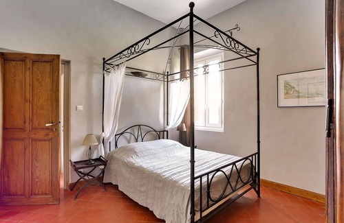 Entraigues-sur-la-Sorgue Other | Relax in a Cozy Air-Conditioned House with Private Pool