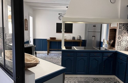 Saint-Georges-des-Coteaux Villa | Inviting Villa with Pool in Charente-Maritime for Families