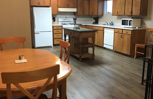 Longdale House | Family-Friendly Retreat Near Canton Lake with Pool & Spa