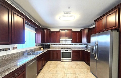 Midway City House | Modern Family Retreat Near Disneyland & OC Beaches