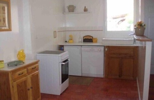 Sainte-Marie-la-Blanche House | Cozy Gîte Near Beaune with Pool and Pet-Friendly Amenities