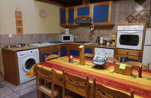 Corpe Cottage | Spacious Gîte for 9 with Pool - Pet and Child Friendly