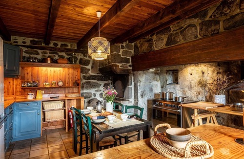 Le Falgoux House | Nature Retreat for 15 with Eco-Friendly Amenities