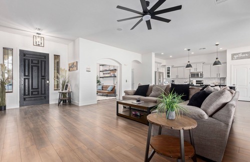 Rovey Farm Estates House | Pet-Friendly Glendale Home with Pool Near Cardinals Stadium