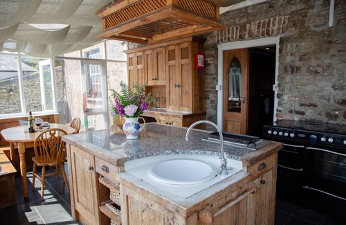 Bude House | Historic 17th Century Farmhouse with Oceanfront Views