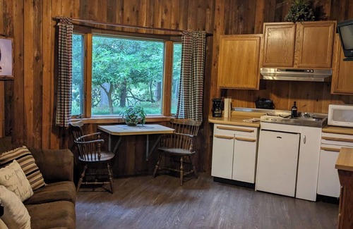 Orange Prairie Cottage | Cozy Grain Bin Cottages with Family-Friendly Amenities