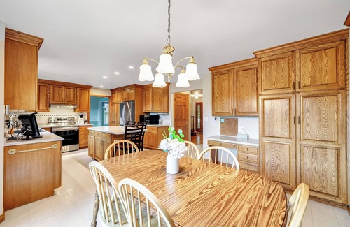 Green Bay House | Ideal Green Bay Packer Weekend Retreat for Families