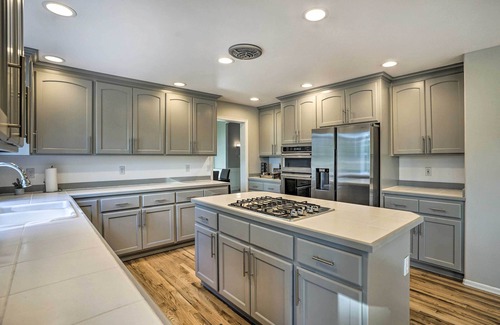 Seattle Hill-Silver Firs House | Tranquil Snohomish Home: Ideal Group Retreat with Spa