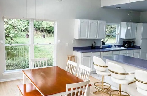 Fox Lake House | Secluded Retreat with Private Pool & Party Room for Groups