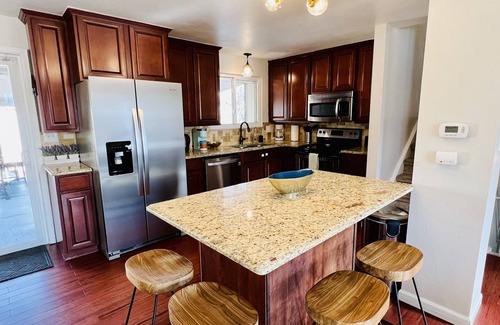 Lamar Heights Area House | Ideal Family Retreat with Hot Tub, Sleeps 14 | Guest Rated 10/10
