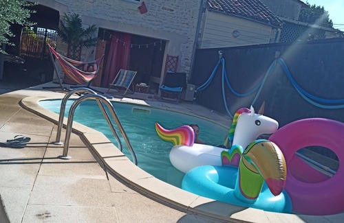 Chef-Boutonne Bed & Breakfast | Spacious Guest Room with Pool, Spa & Family Amenities
