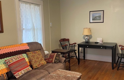 Christiansburg Apartment | Large, Historic 2 bedroom apartment close to downtown Cburg and VT.