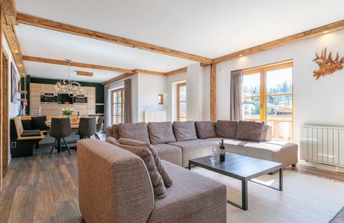 Westendorf Apartment | Large holiday apartment right by the ski lift