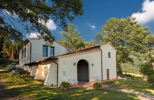 Montemurlo Apartment | Large Holiday Apartment Tuscany, Ancient Farm, Nature, Swimming Pool, 4 Guests