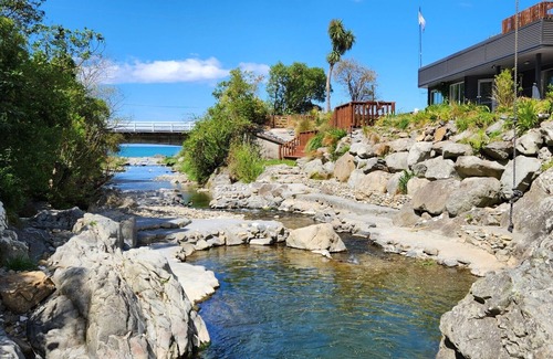 Kaikoura District House | Beachfront Holiday Home: Pet Friendly & Guest Rated 10/10