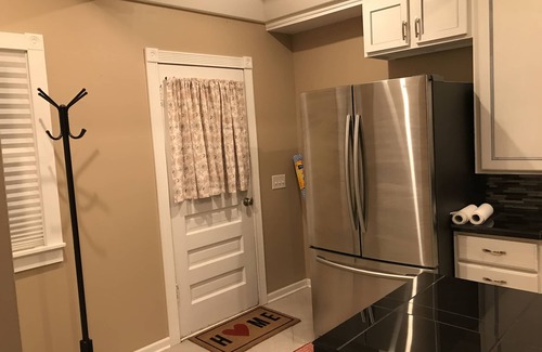 Dundee-Happy Hollow Historic District House | Family Retreat in Dundee with Pet-Friendly Perks
