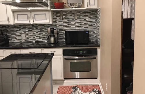 Dundee-Happy Hollow Historic District House | Family Retreat in Dundee with Pet-Friendly Perks