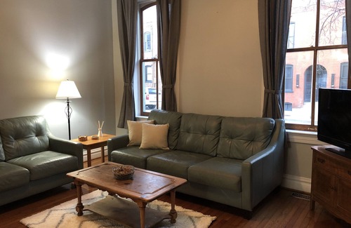 Soulard House | Inviting Home in Soulard with Pool & Spa Near Downtown