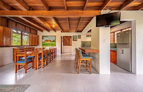 Rio Cuarto de Grecia House | Stunning Home in Lush Landscape with Private Pool & Deck