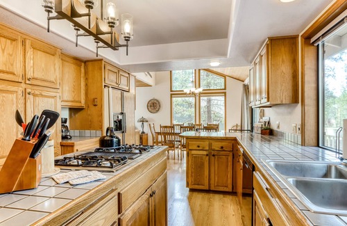 Overlook Park House | Relaxing Retreat with Private Hot Tub & Shared Pool Access