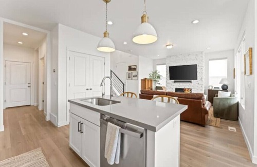 Park City House | Relaxing Retreat with Hot Tub and Mountain Views Await